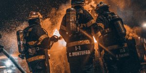 casco de bombero antiguo